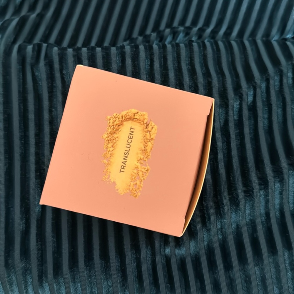 Brand New Full size cosmetics setting powder
